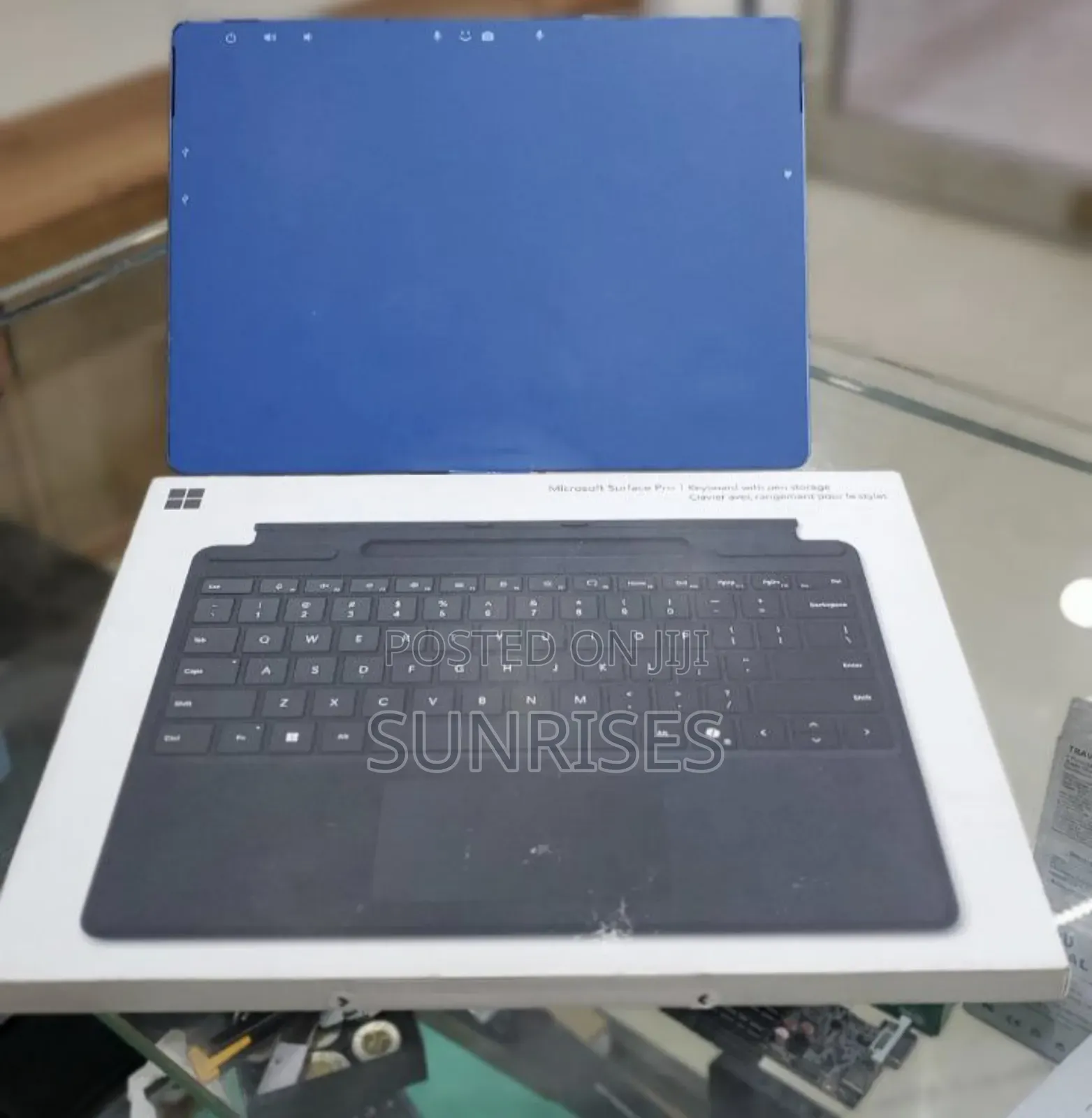 New Microsoft Surface Pro 11th Edition, a Copilot+ PC 16GB SSD 1T