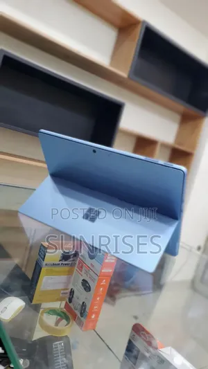 New Microsoft Surface Pro 11th Edition, a Copilot+ PC 16GB SSD 1T