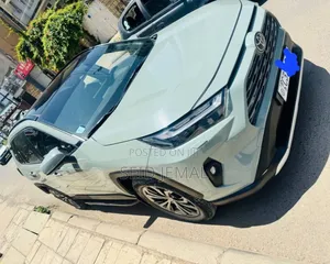 Toyota RAV4 2022 Green