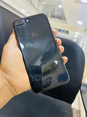 Photo - Apple iPhone 7 Plus 256 GB Black