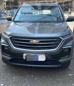 Photo - Chevrolet Captiva 2022 Silver