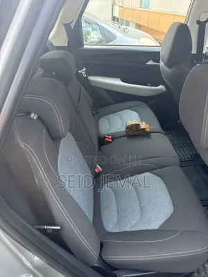 Chevrolet Captiva 2022 Silver