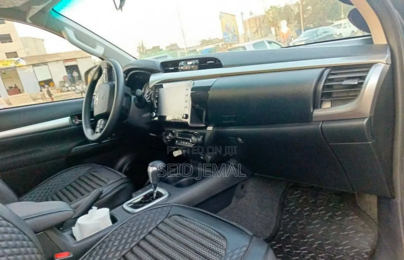 Toyota Hilux 2022 Gray