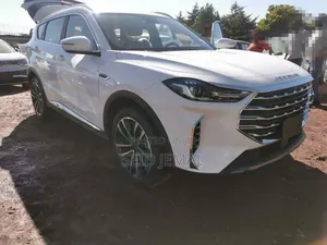 Photo - New Jetour X70 Plus 2023 White