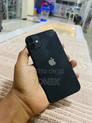 Photo - Apple iPhone 11 128 GB Black