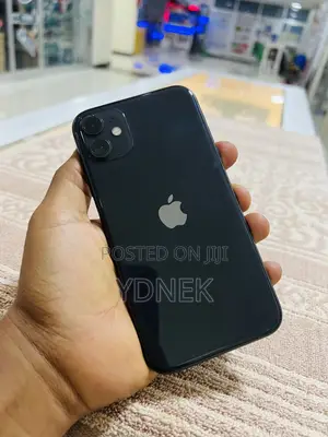 Photo - Apple iPhone 11 64 GB Black