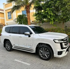 Toyota Land Cruiser 2023 White
