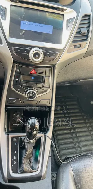 Hyundai Elantra 2015 Brown