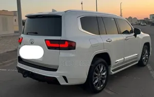 Toyota Land Cruiser 2022 White