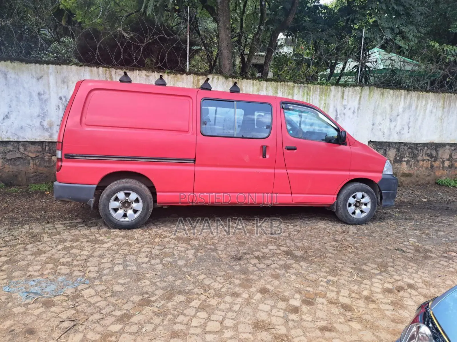 Toyota HiAce 2008 Red