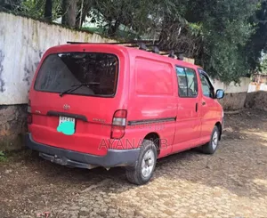 Toyota HiAce 2008 Red
