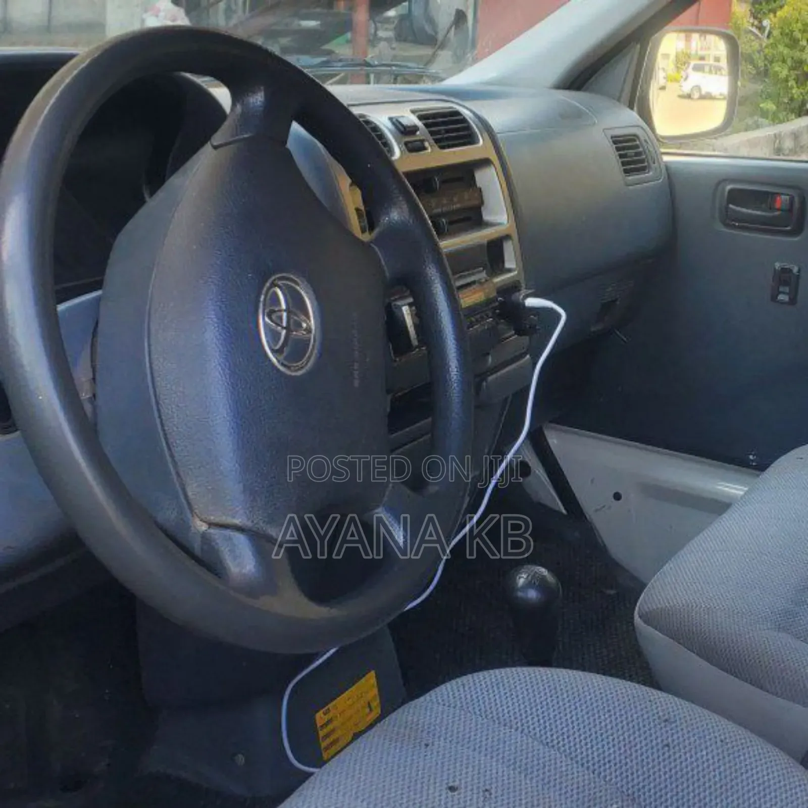 Toyota HiAce 2008 Red