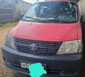 Toyota HiAce 2008 Red