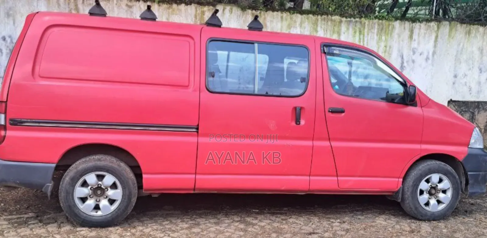 Toyota HiAce 2008 Red