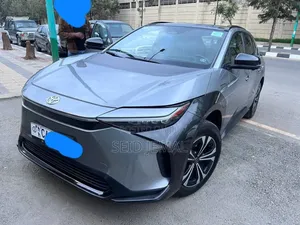 Photo - Toyota bZ4X 2023 Gray