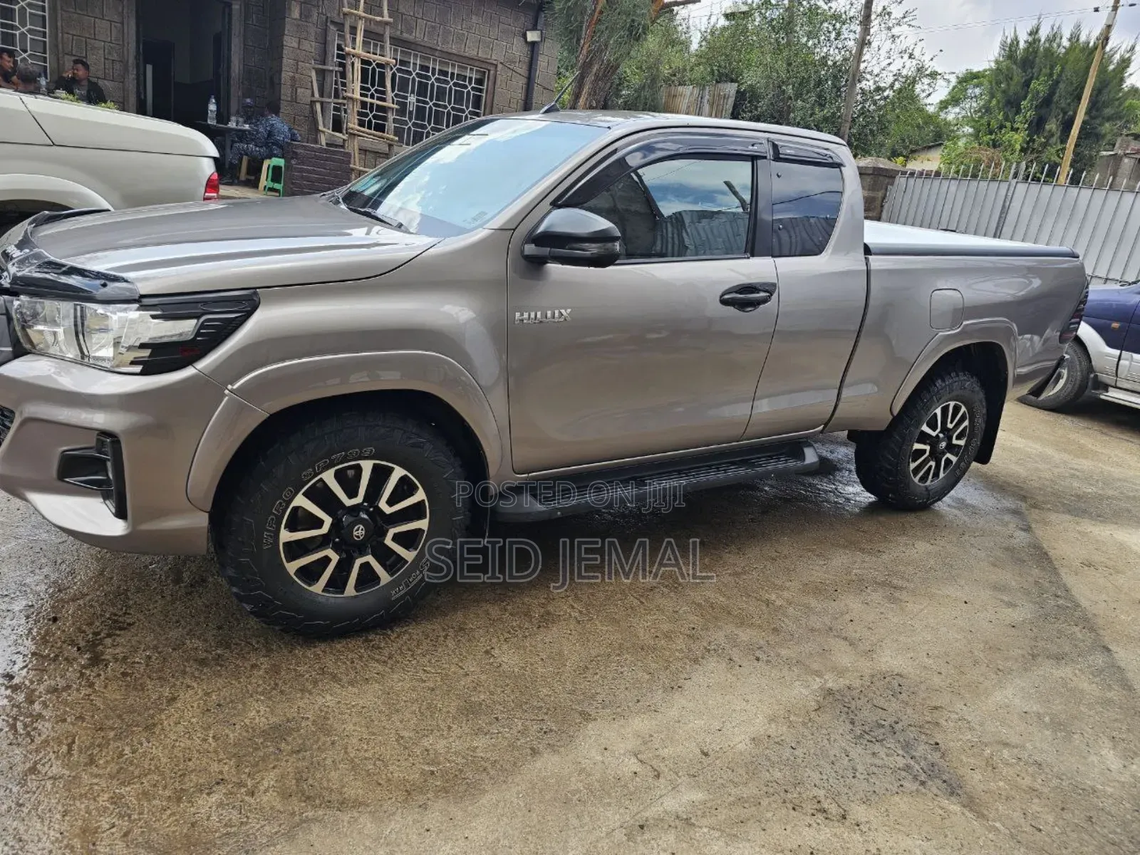 Toyota Hilux 2020 Gray
