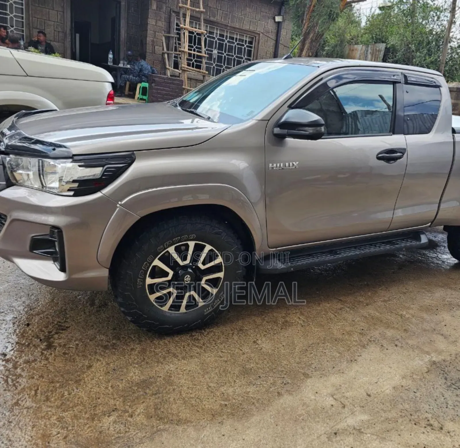 Toyota Hilux 2020 Gray