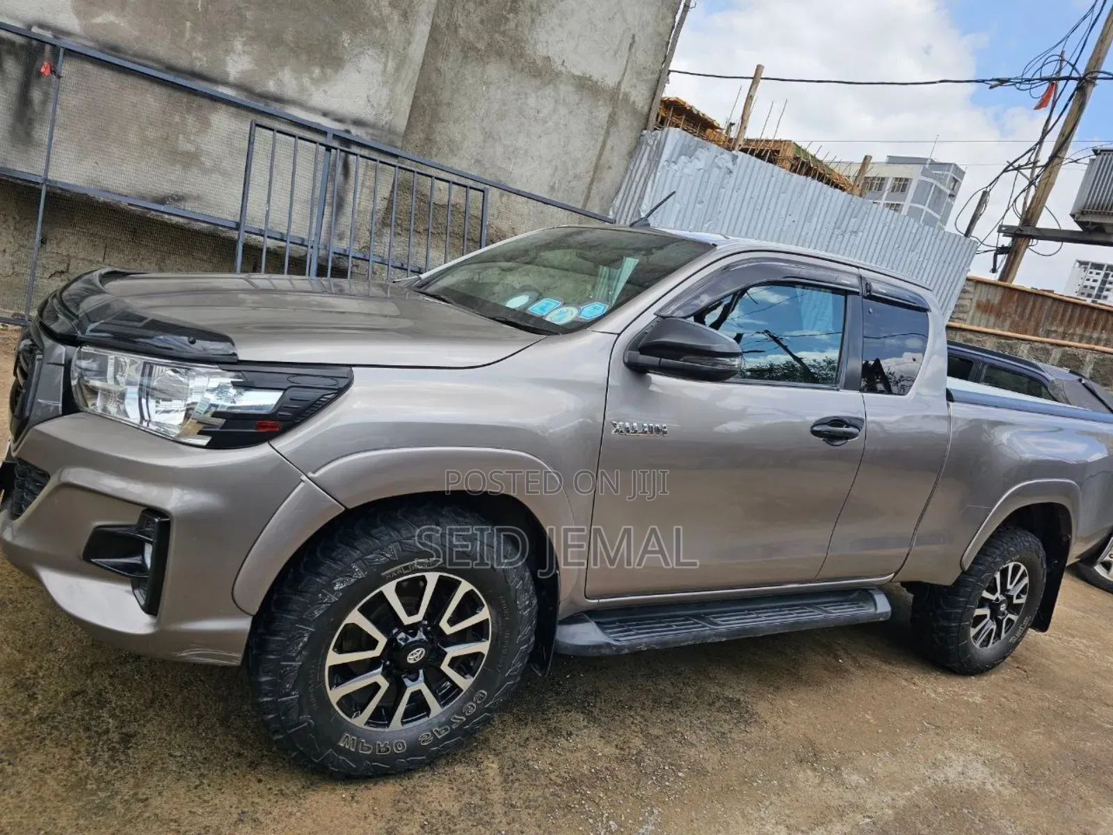 Toyota Hilux 2020 Gray