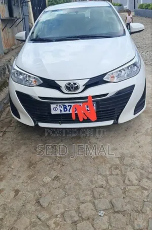 Toyota Yaris 2020 White