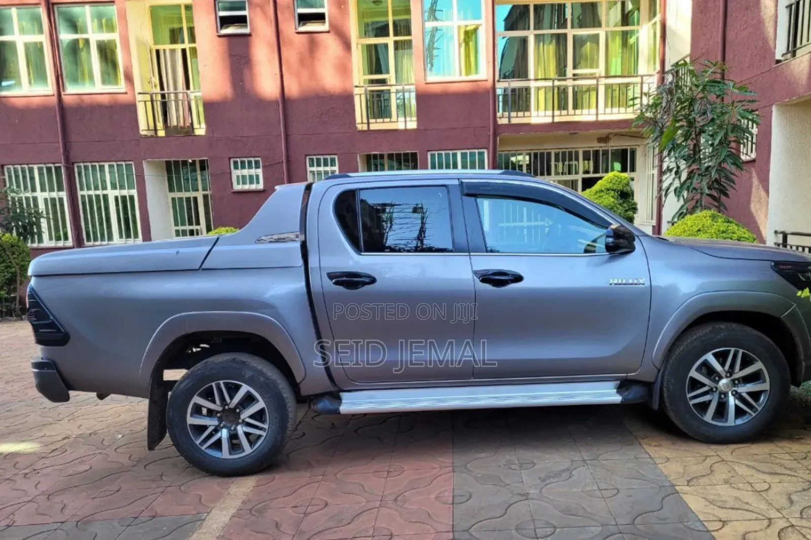 Toyota Hilux 2020 Silver
