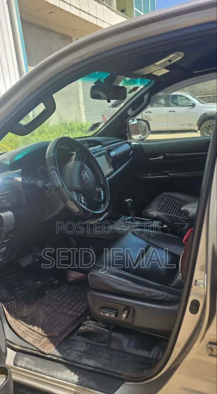 Toyota Hilux 2020 Silver