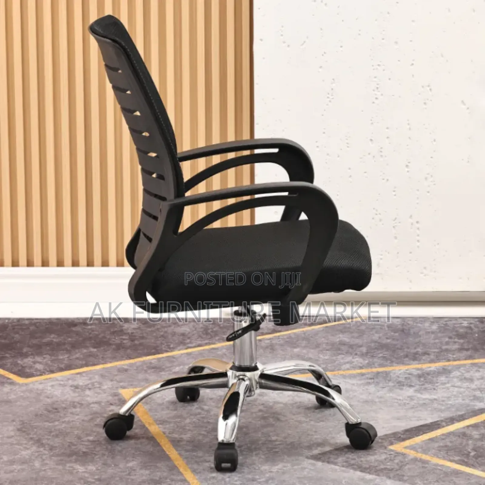 ምቾት የለዉ Office and Staff Chair High Quite
