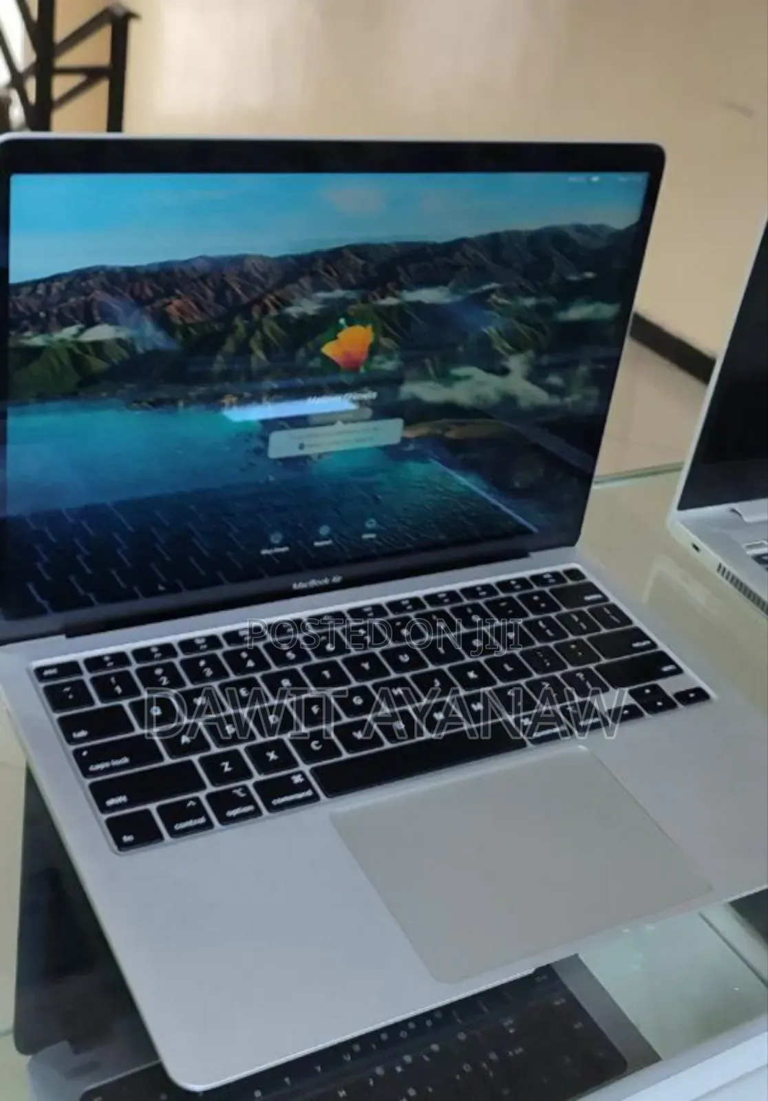 New Laptop Apple MacBook Air 2020 8GB Intel Core I3 SSD 256GB