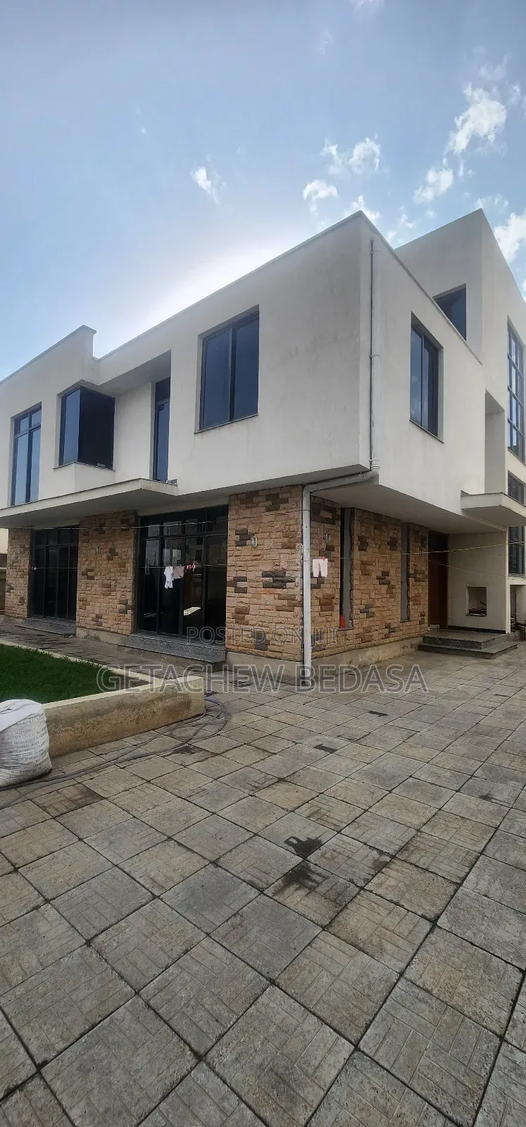 Furnished 5bdrm House in Rosetta, Oromia-Finfinne for sale