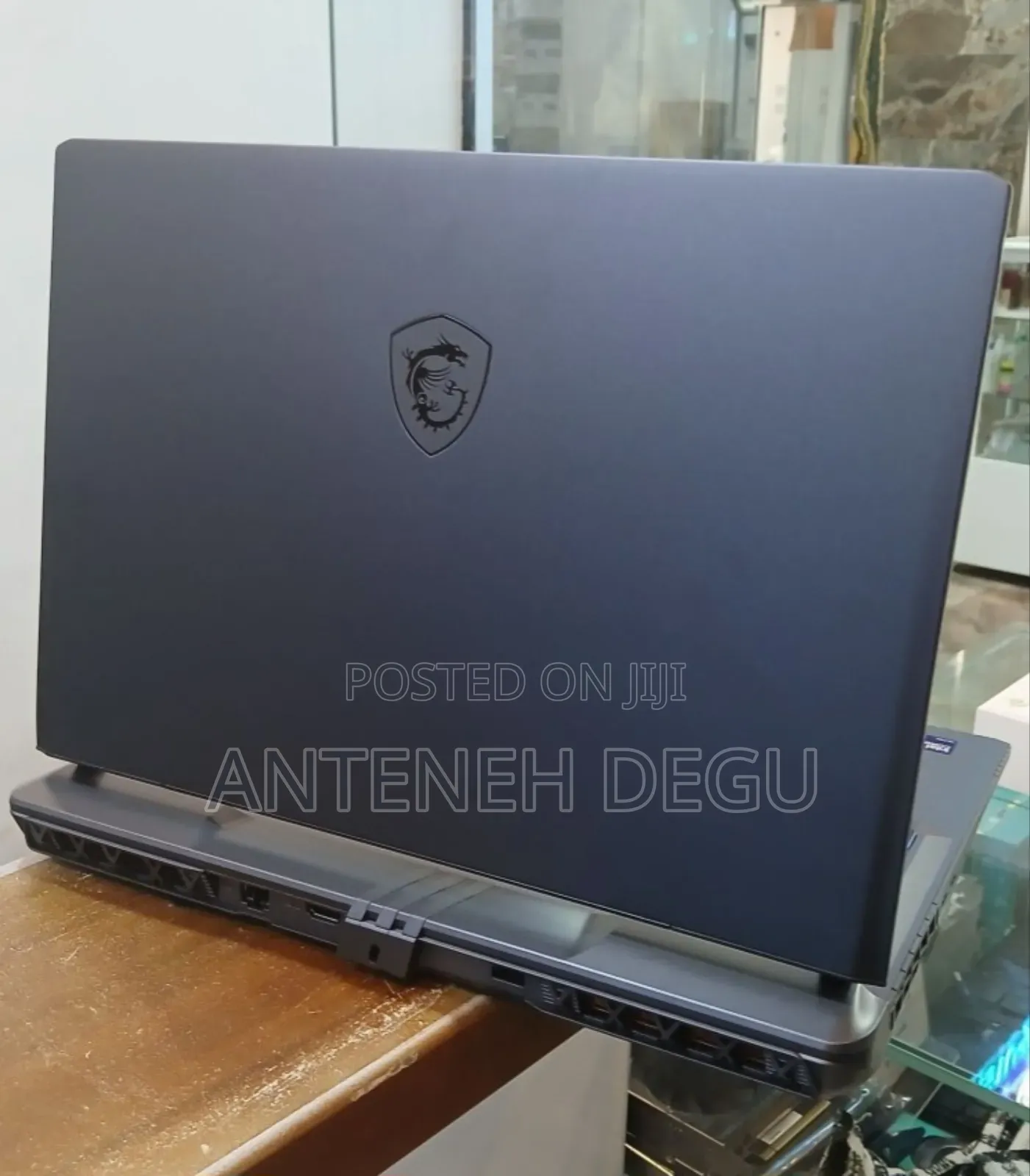 New Laptop MSI Vector 17 HX AI A2XWJG 16GB Intel Core Ultra 7 SSD 1T