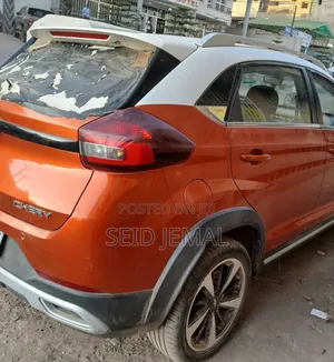 Chery Tiggo 2 2022 Orange