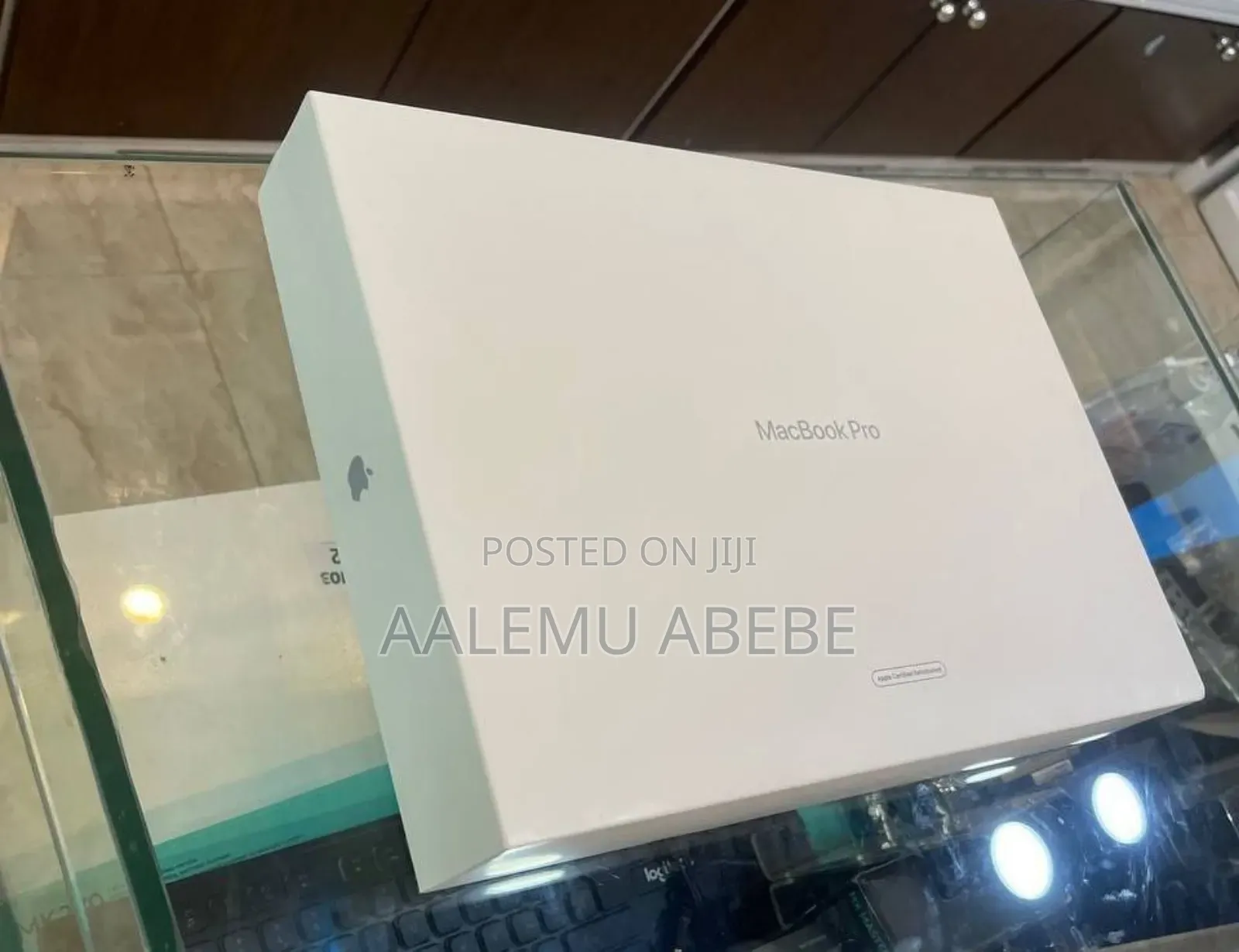 New Laptop Apple MacBook Pro 2022 M2 16GB Apple M2 SSD 4T