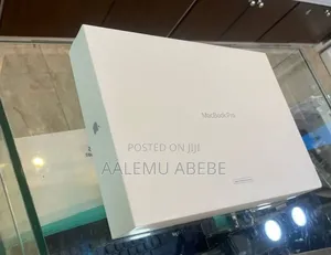 New Laptop Apple MacBook Pro 2022 M2 16GB Apple M2 SSD 4T