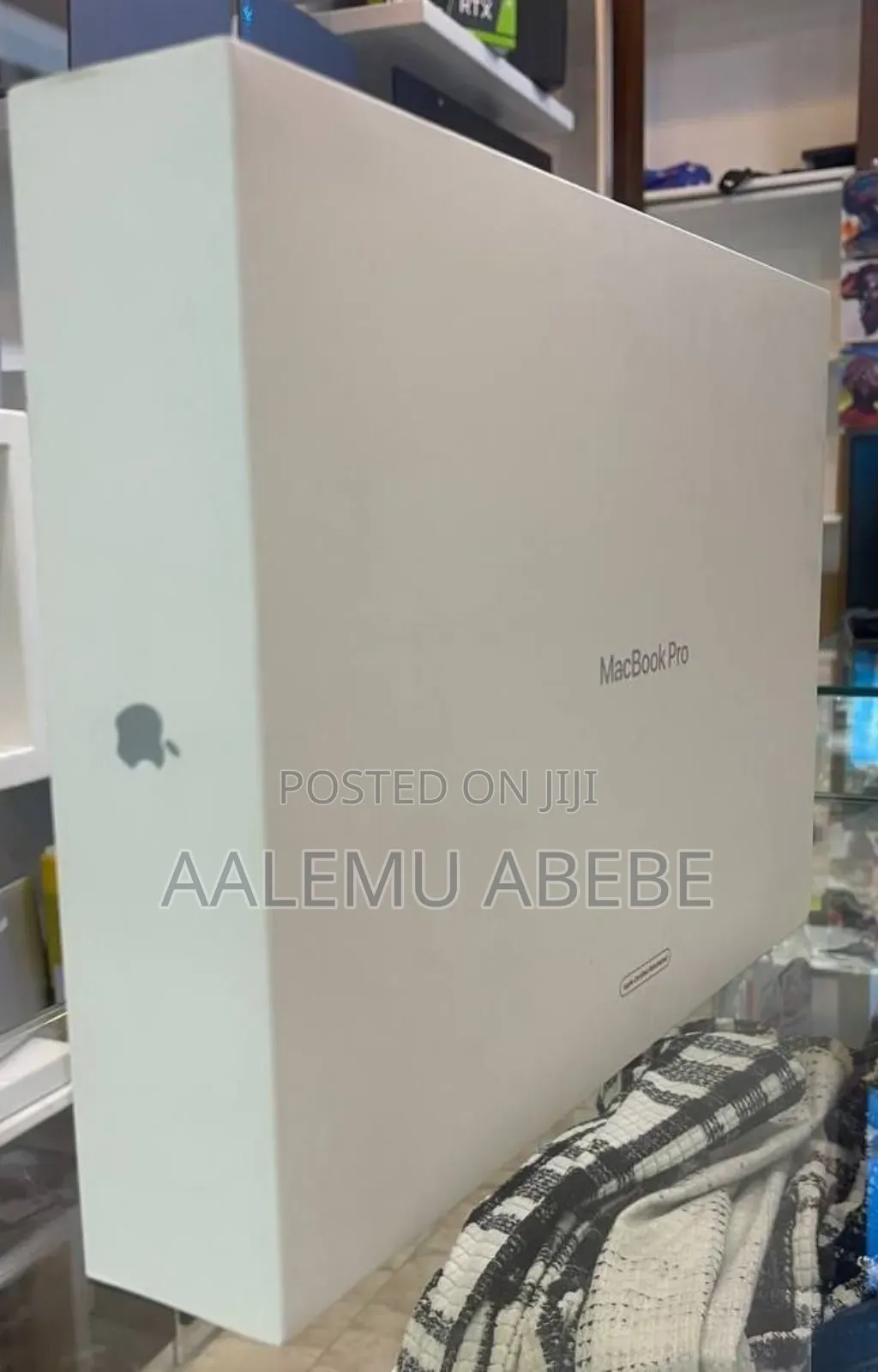 New Laptop Apple MacBook Pro 2022 M2 16GB Apple M2 SSD 4T