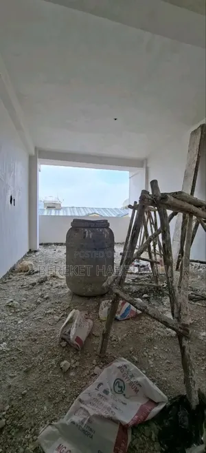 3bdrm Apartment in አዲስ አበባ, Nifas Silk-Lafto for sale