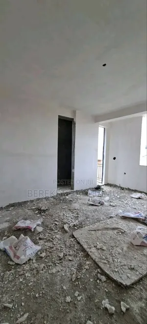 3bdrm Apartment in አዲስ አበባ, Nifas Silk-Lafto for sale