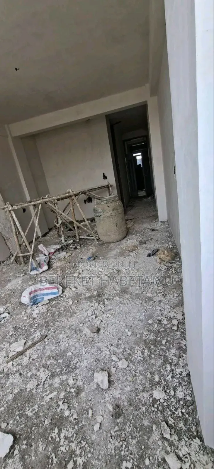 3bdrm Apartment in አዲስ አበባ, Nifas Silk-Lafto for sale