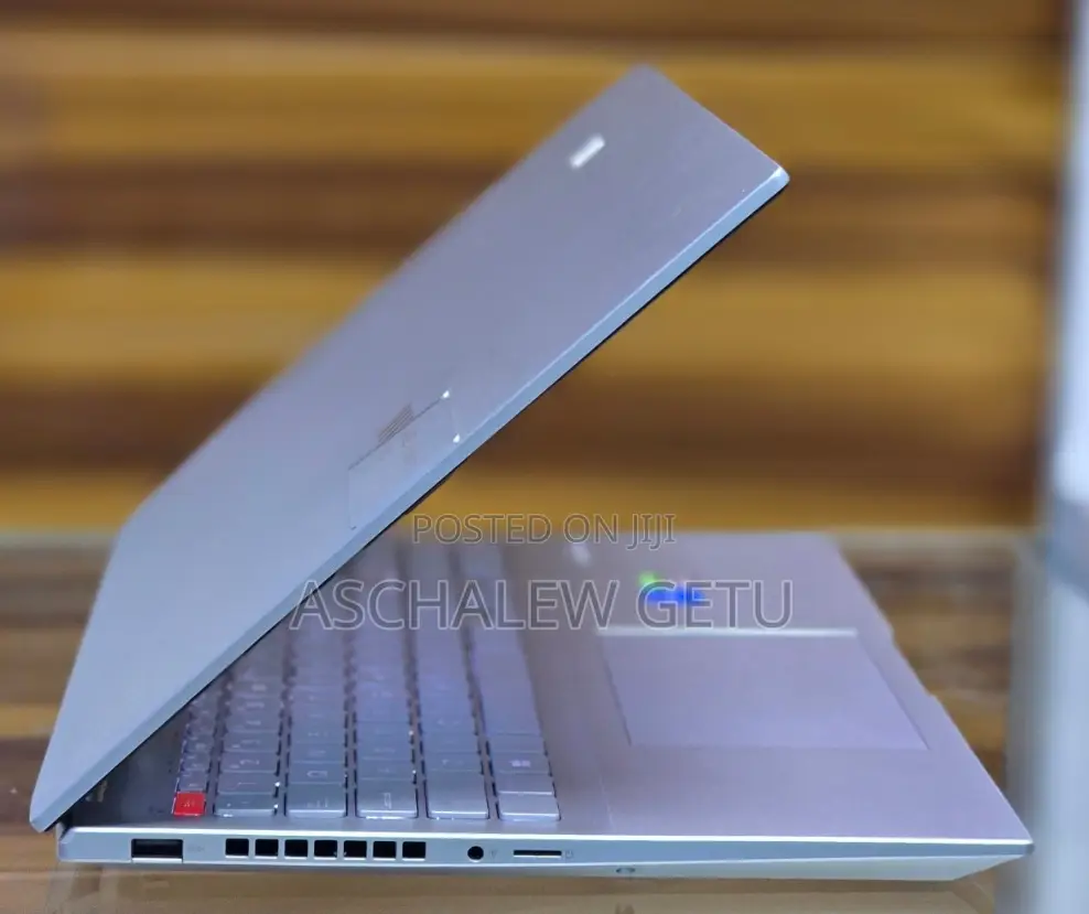 New Laptop Asus Vivobook 16 16GB Intel Core I7 SSD 512GB