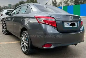 Toyota Yaris 2015 Beige