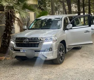 Photo - Toyota Land Cruiser 2008 Silver