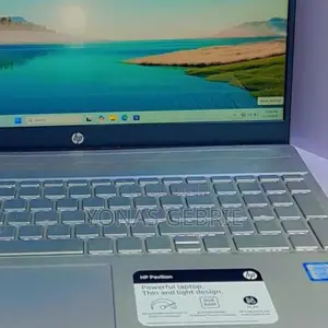 New Laptop HP Pavilion 15 8GB Intel Core I7 SSD 256GB