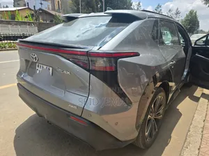 Toyota bZ4X 2024 Gray