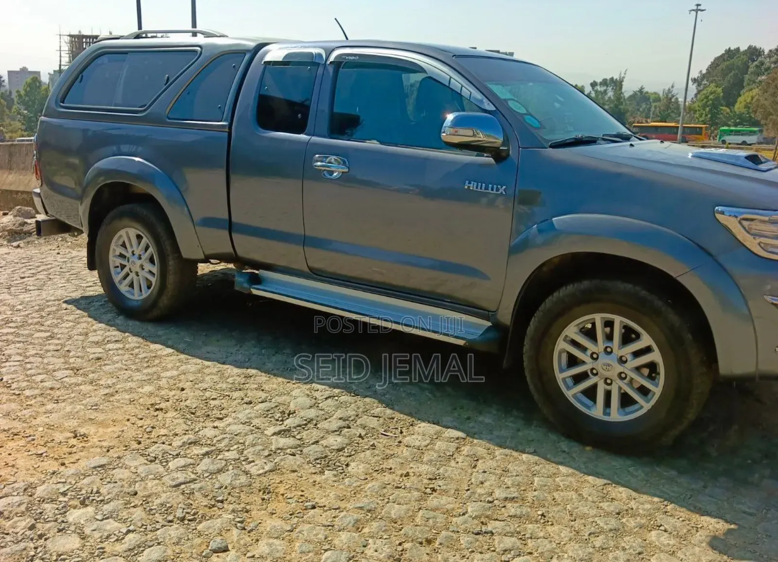 Toyota Hilux 2012 Gray