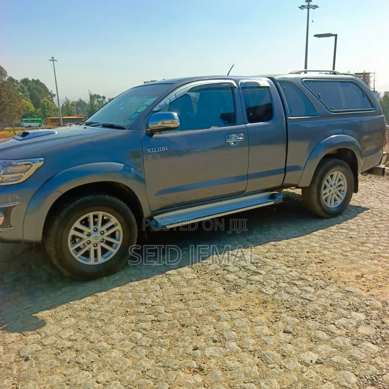 Toyota Hilux 2012 Gray