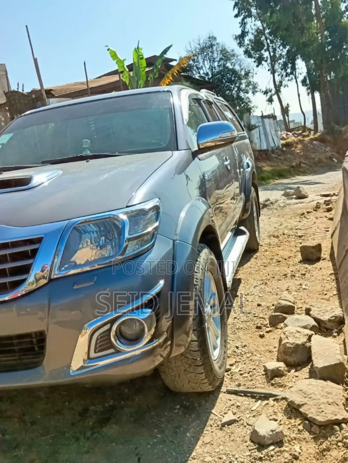 Toyota Hilux 2012 Gray