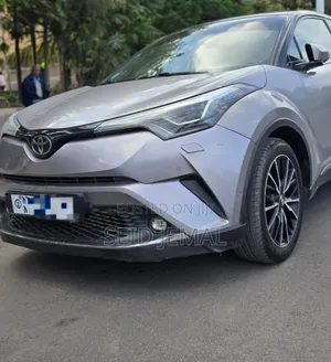 Toyota C-HR 2017 Silver