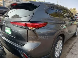 Toyota Highlander Hybrid 2024 Gray