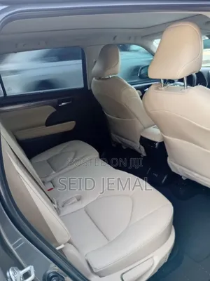 Toyota Highlander Hybrid 2024 Gray