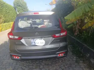 Suzuki Ertiga 2023 Pink