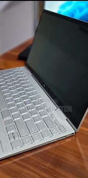 New Laptop HP Envy X360 8GB Intel Core I7 SSD 512GB