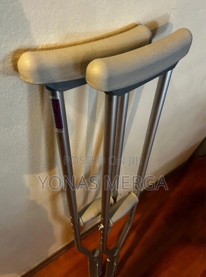 Kranchفcrutches With Adjustable Height and Turning Arm Cuffs